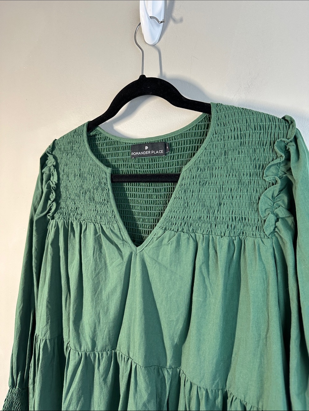 Pomander Place Ceci Smocked Long Sleeve Green Tiered Mini Dress Sz M 100% Cotton - Picture 10 of 11